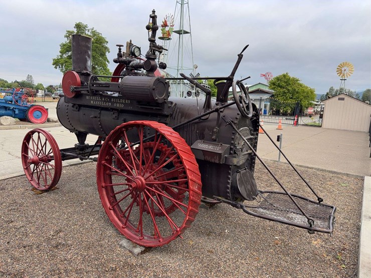 russell-portable-steam-engine-image-3