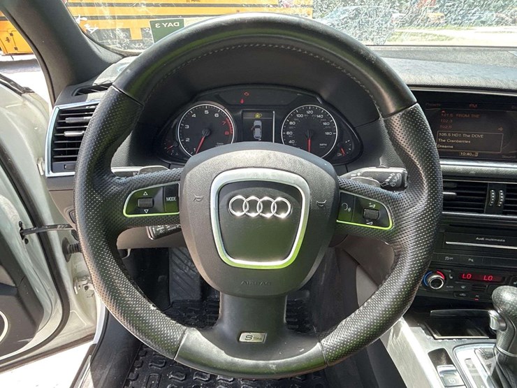 2011-audi-q5-image-13