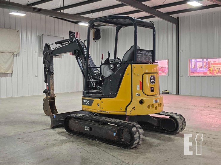 2021-deere-35g-image-4
