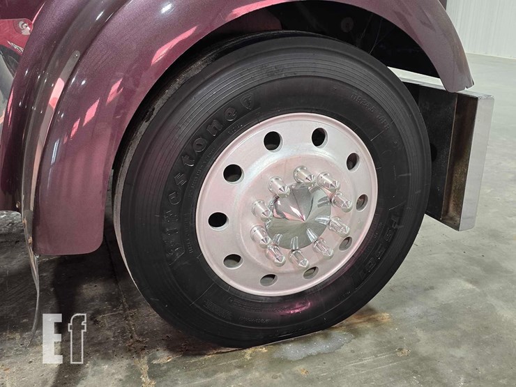 2009-kenworth-w900-image-30