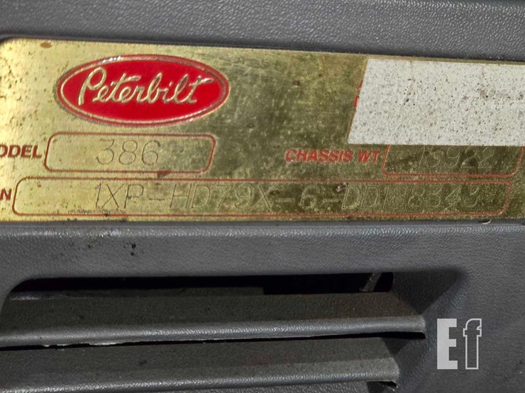 2013-peterbilt-386-image-29