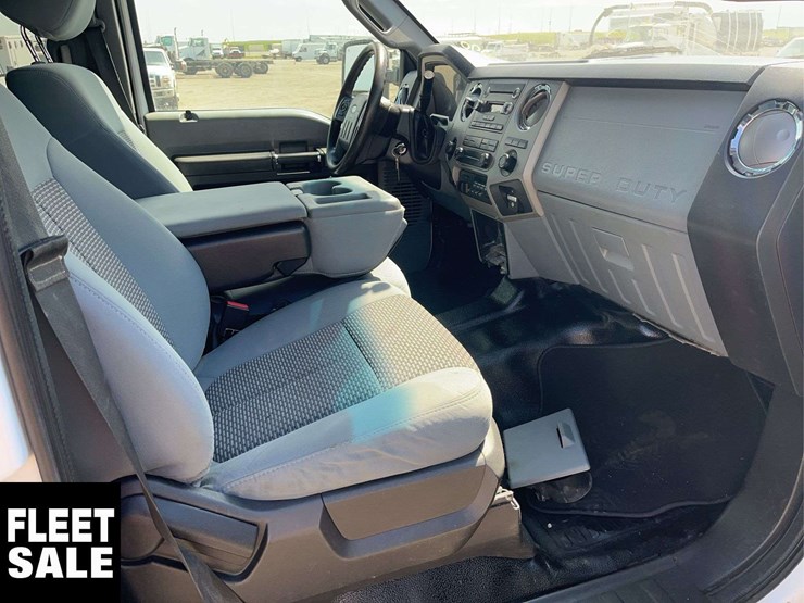 2013-ford-f550-image-18