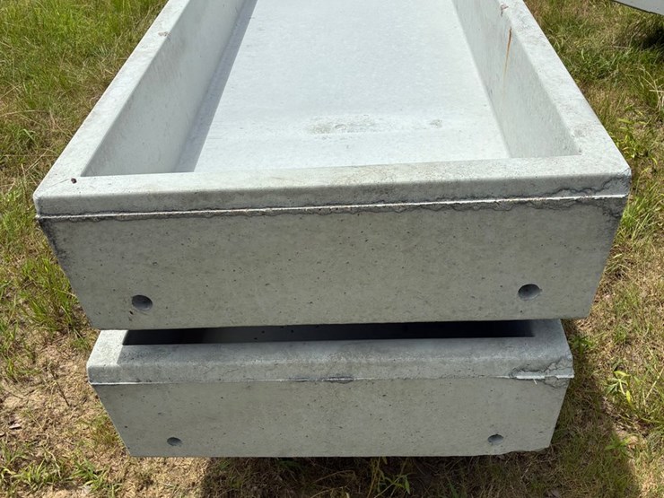 #20275-•-feed-troughs-image-3