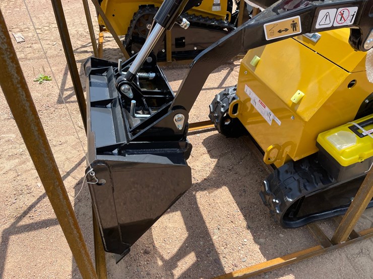 #5349-•-agt-mx-crt23-compact-track-loader-(mosinee,-wi)-image-11