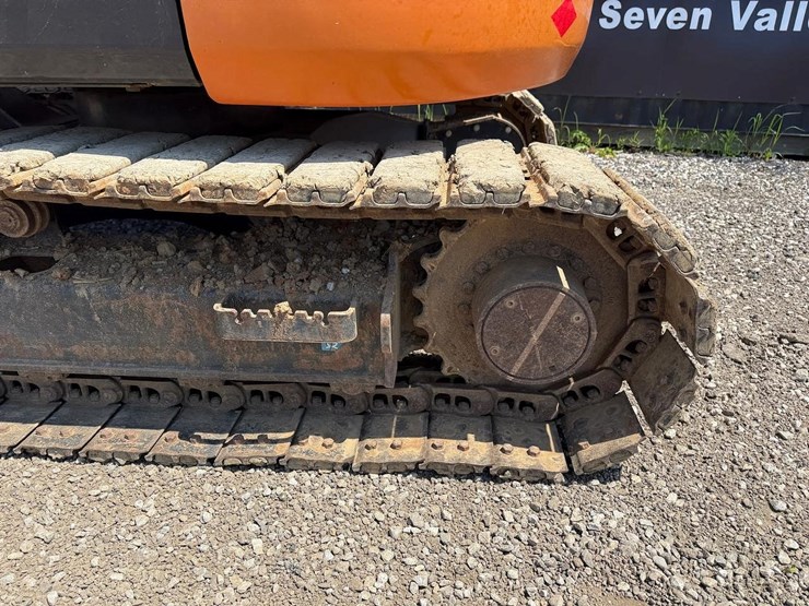 2021-hitachi-zx75us-5b-image-24
