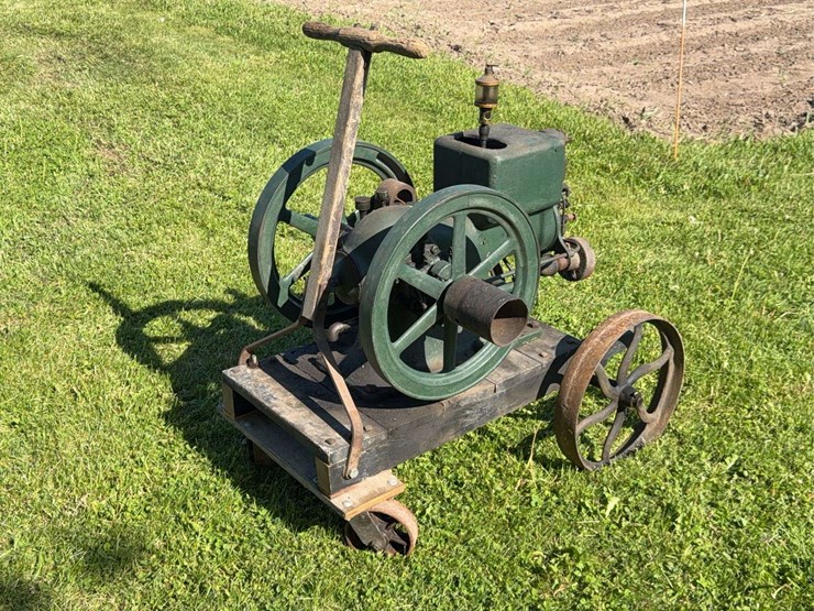international-1-1/2-hp-type-m-engine-image-2