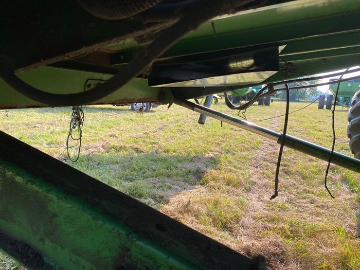 john-deere-9600-4x4-combine-image-21