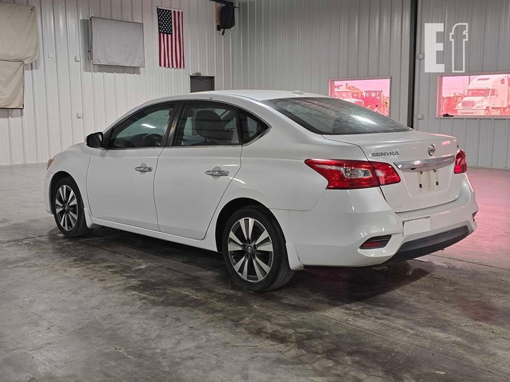 2017-nissan-sentra-image-4