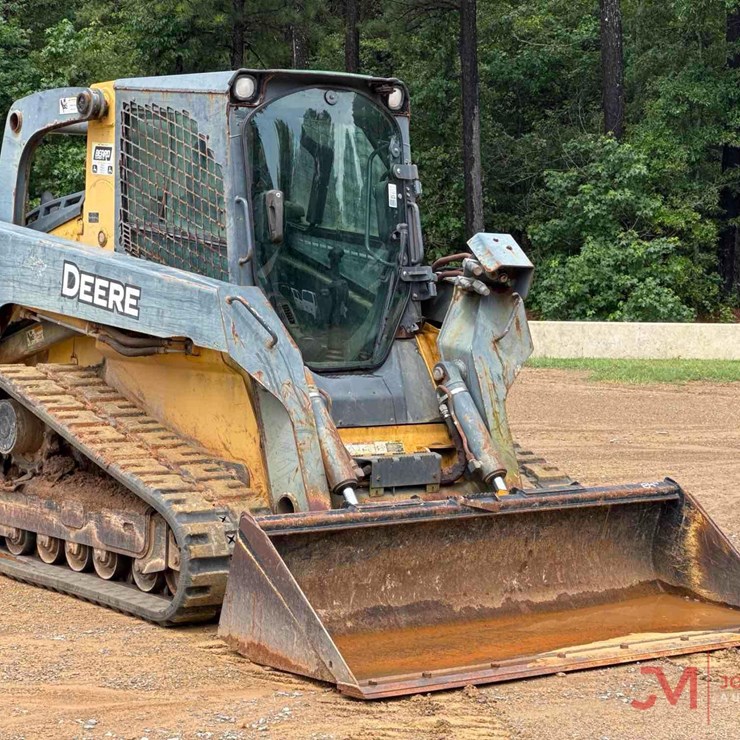 2011 DEERE 333D
