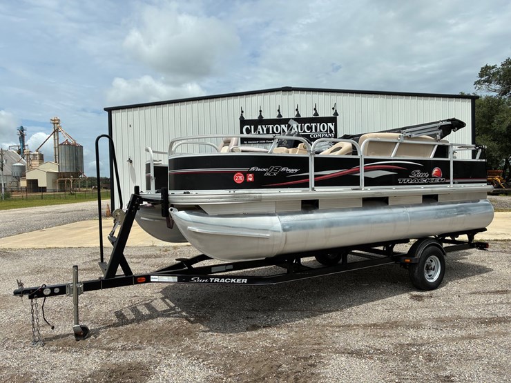 #20293-•-2018-suntracker-pontoon-boat-image-1