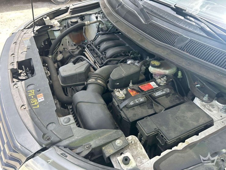 2016-ford-explorer-image-8