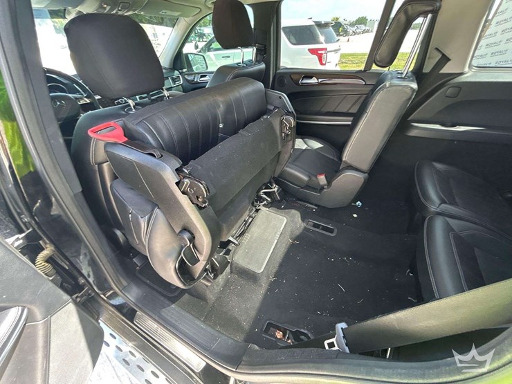 2013-mercedes-benz-gl450-image-22