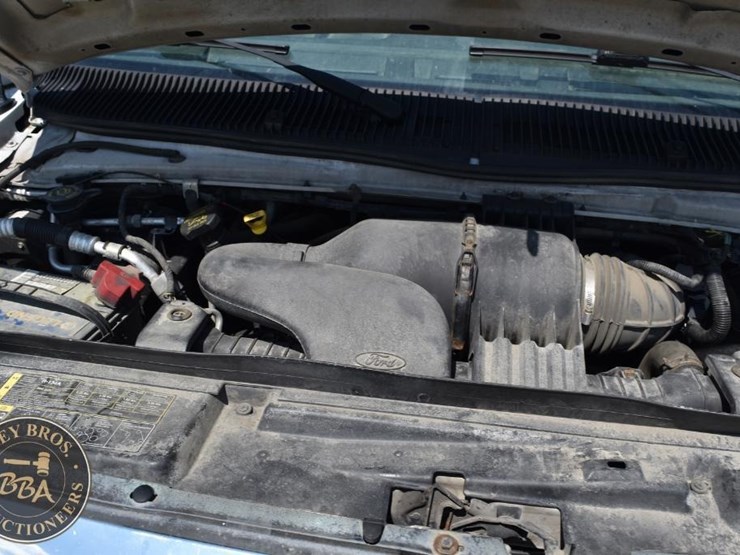 2014-ford-e250-image-22