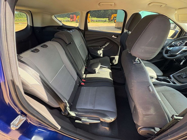 2015-ford-escape-se-image-23