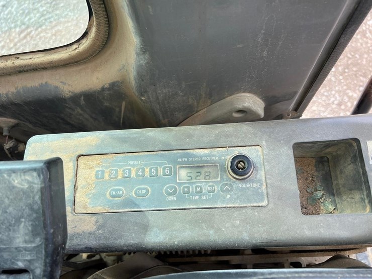2005-hitachi-zx225us-lc-image-25