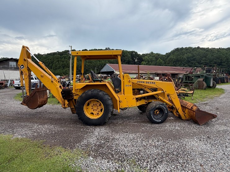 1976-deere-310a-image-13