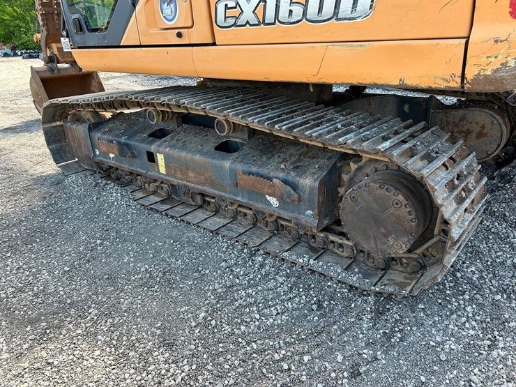 2016-case-cx160d-image-15