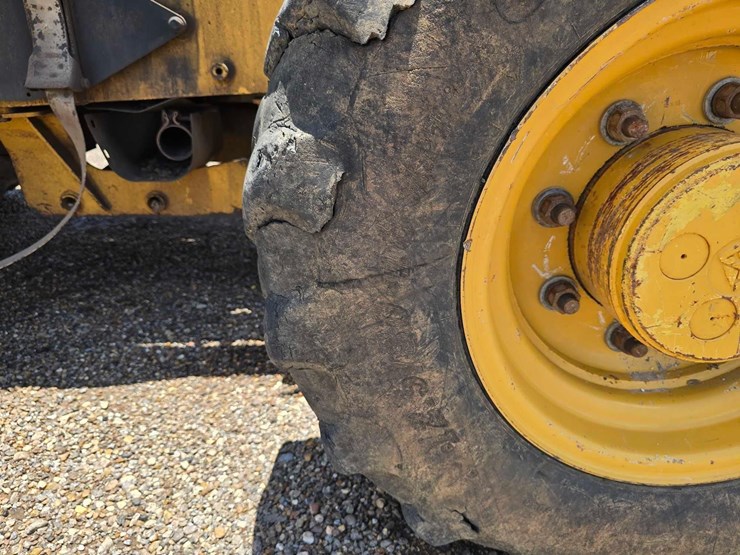 2018-caterpillar-420f2-it-image-17