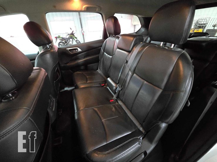 2013-nissan-pathfinder-image-16