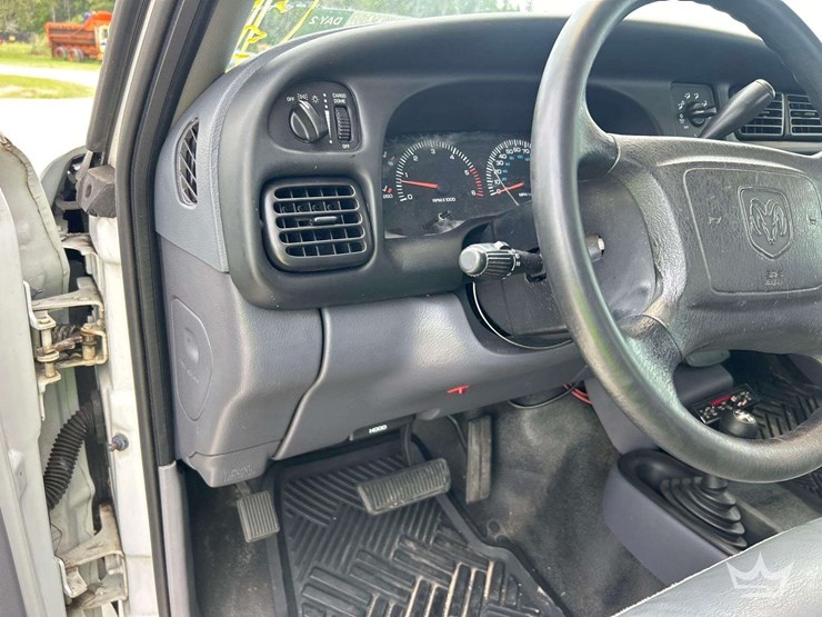 2001-dodge-ram-1500-image-15