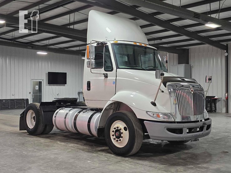 2017-international-transtar-8600-image-2