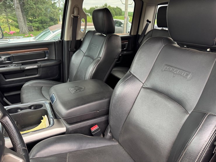 2016-dodge-ram-2500-image-23