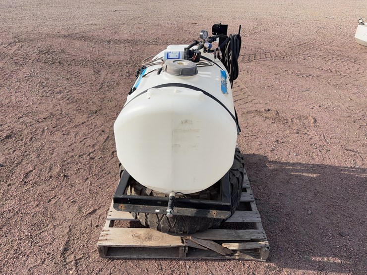 master-manufacturing-utv-sprayer-image-6