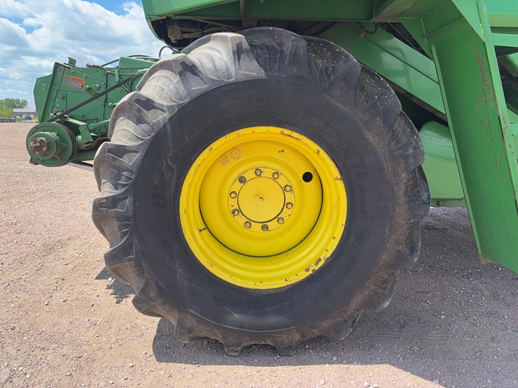 1981-john-deere-8820-image-9