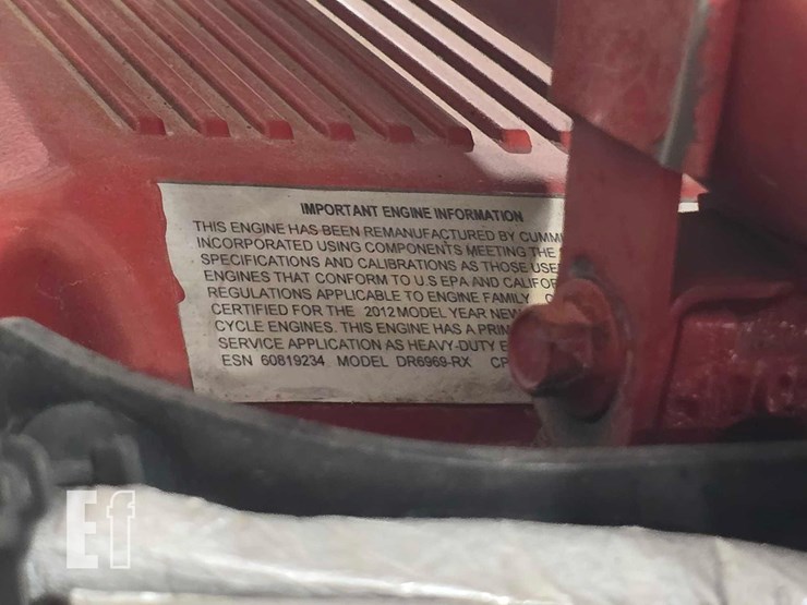 2013-kenworth-t800-image-21
