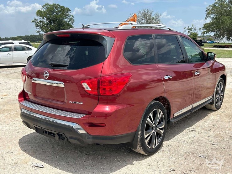 2017-nissan-pathfinder-image-3