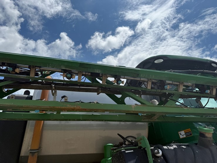 2016-john-deere-r4038-image-75