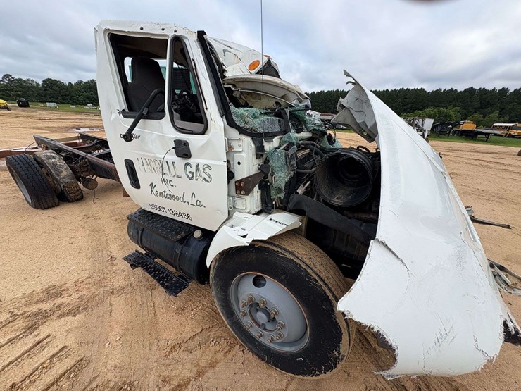 2009-international-durastar-4300-image-11