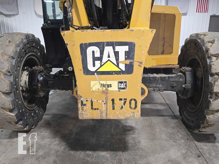 2013-caterpillar-tl1055c-image-27