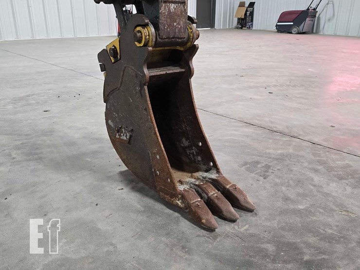 2021-deere-35g-image-10