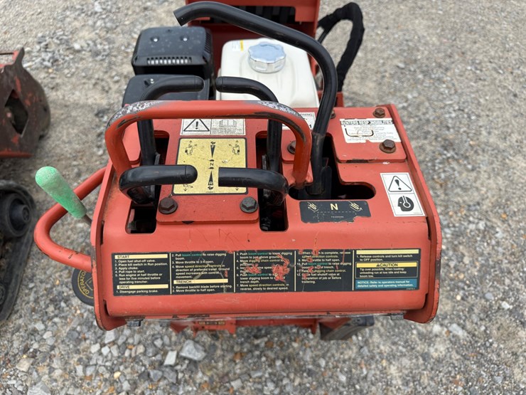 ditch-witch-c12-image-12