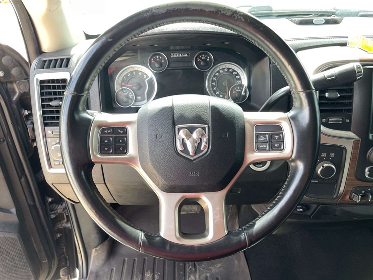 2016-dodge-ram-2500-image-12