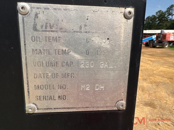 2017-cimline-m-2-melter-with-pmg-magnum-crackfill-machine-image-11
