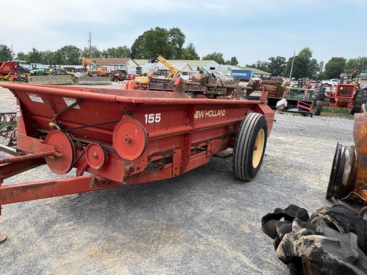 new-holland-155-image-5