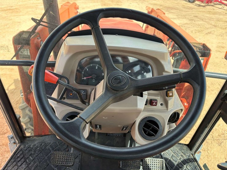 2014-kubota-m6060-image-8