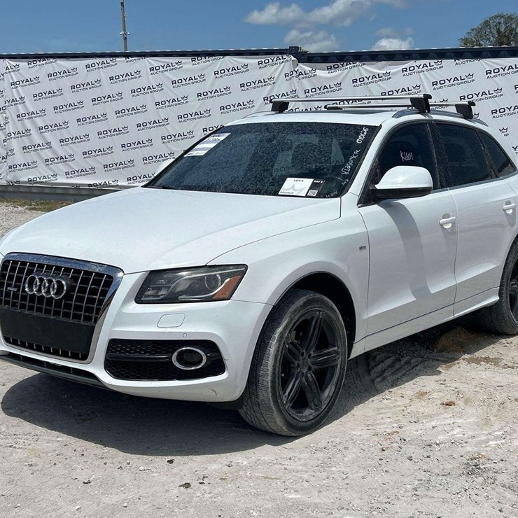 2011 AUDI Q5
