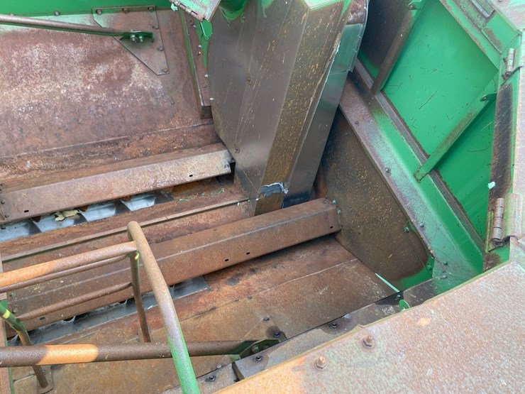 john-deere-9600-4x4-combine-image-80