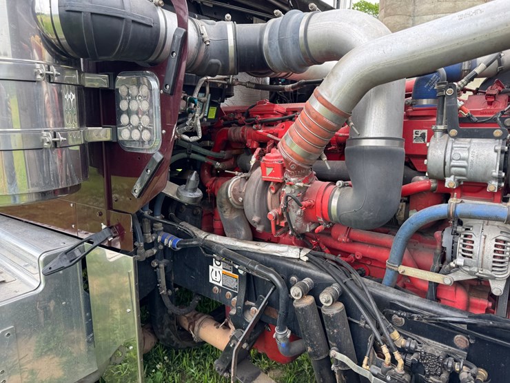 2021-kenworth-w900l-image-82