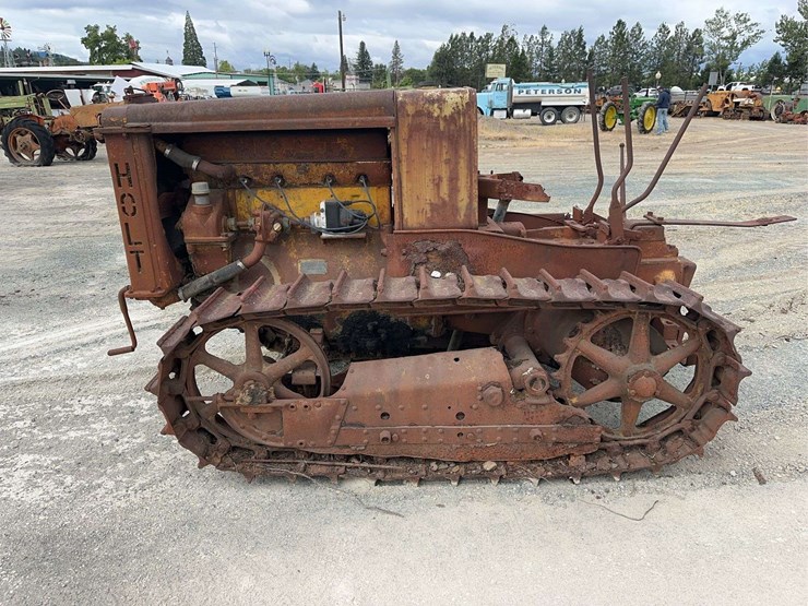 holt-caterpillar-image-2