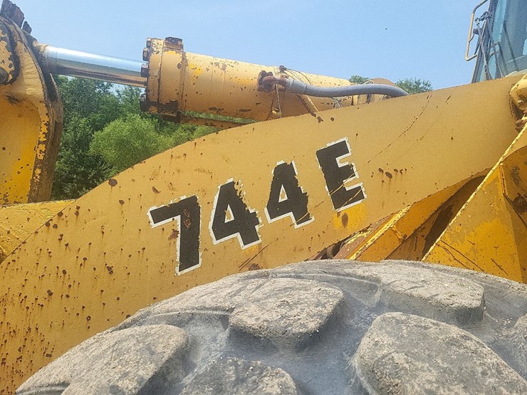 john-deere-744e-pay-loader-image-12