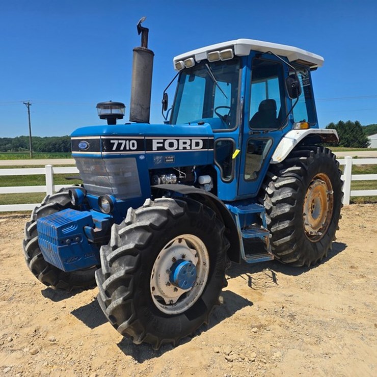 1986 FORD 7710