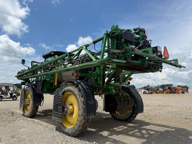 2016-john-deere-r4038-image-4
