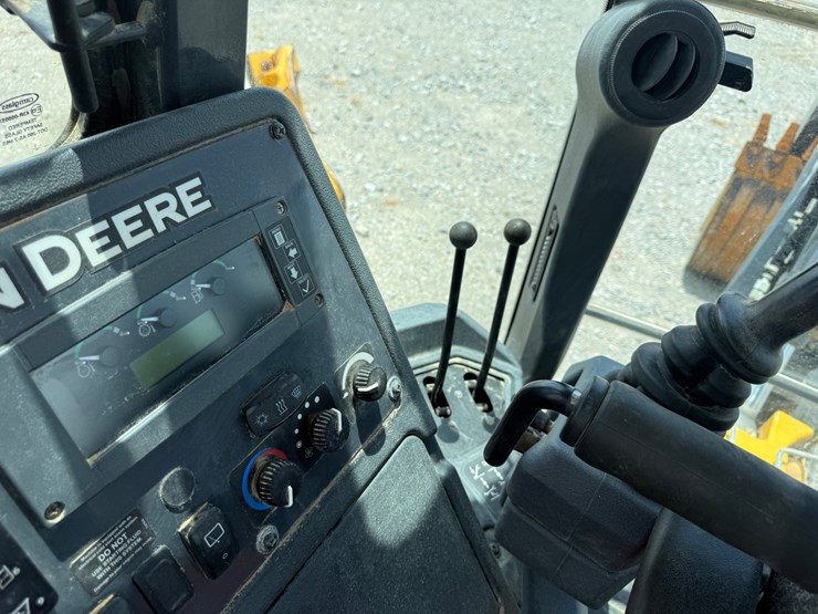 #43053-•-2024-john-deere-320p-backhoe-loader-1t0320pacrfx07150-inv#-43053-image-63