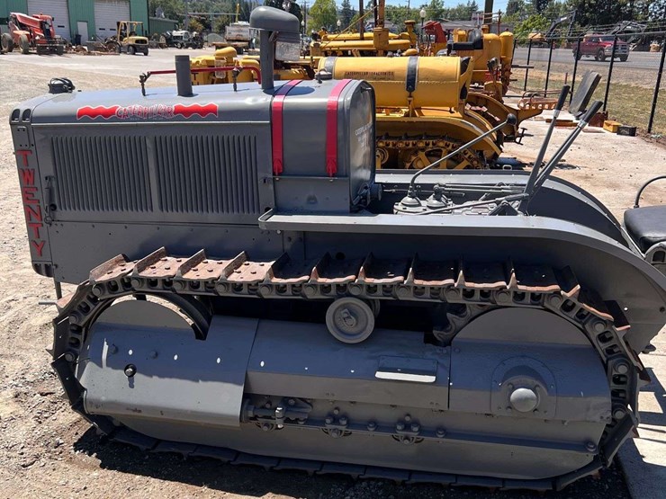caterpillar-twenty-image-8