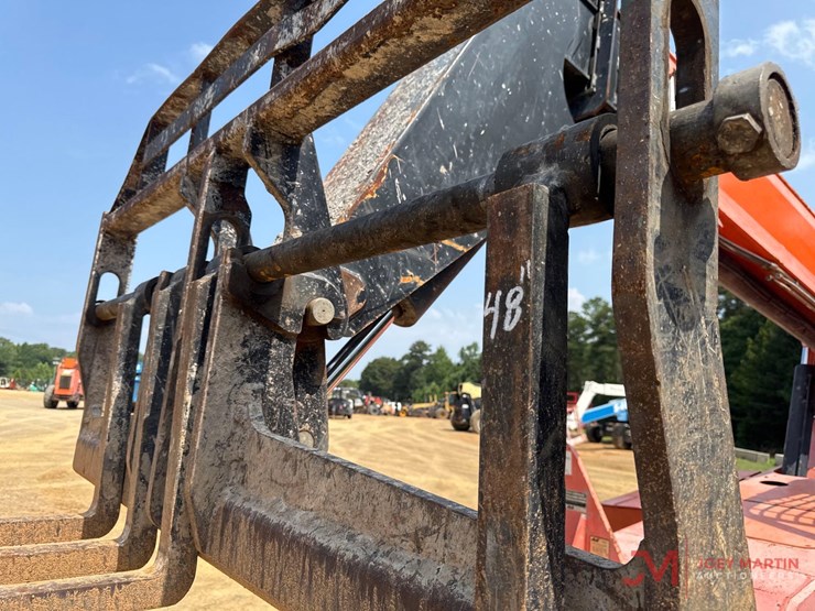2016-jlg-6042-telehandler-image-4