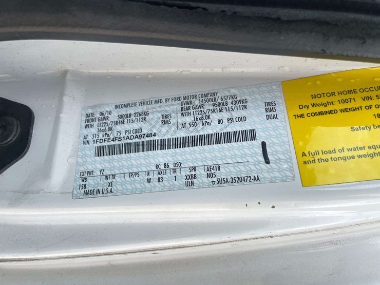2010-ford-e450-image-27